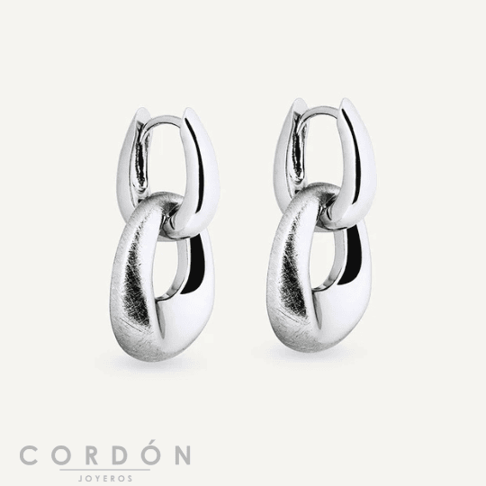 pendientes-largos-plata-brillo-rayado-vidal-vidal-2