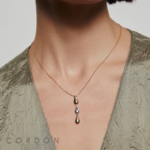 collar-largo-acabado-en-plata-multiaros-vidal-vidal