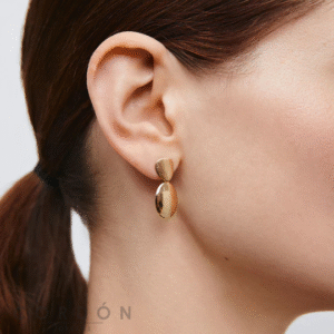 pendientes-acabado-en-oro-18-kt-lagrima-circonitas-vidal-vidal