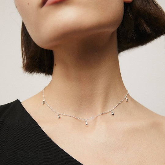 collar-plata-acabado-platino-lagrima-invertida-verde-vidal-vidal