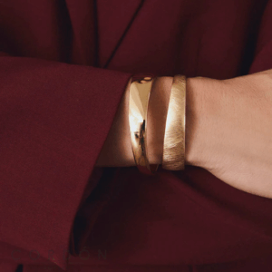 pulsera-rigida-acabado-oro-18-kt-tiras-vidal-vidal