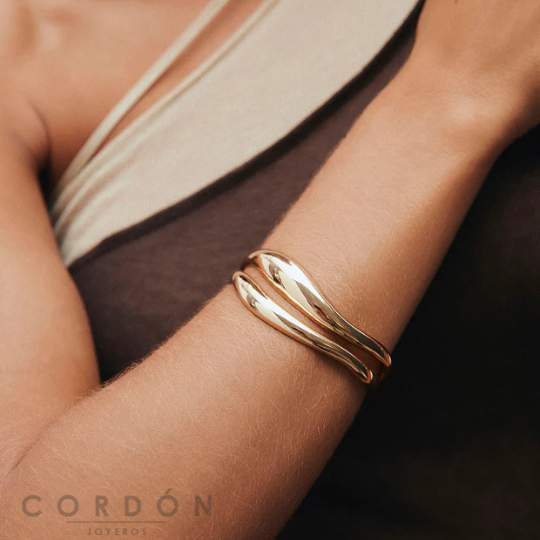 pulsera-acabado-en-plata-eslabon-brillo-textura-vidal-vidal