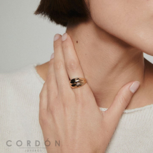 anillo-acabado-oro-18-kt-lineas-vidal-vidal