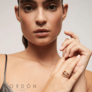 anillo-acabado-oro-18kt-tiras-brillo-rayado-vidal-vidal