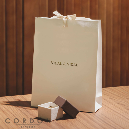 colgante-acabado-en-plata-eslabones-carey-verde-vidal-vidal