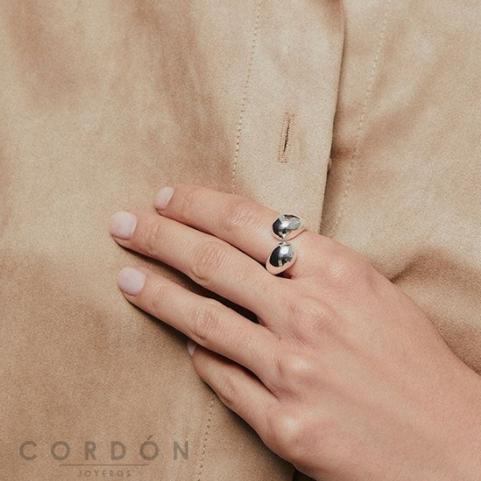 anillo-acabado-oro-18-kt-ondas-vidal-vidal