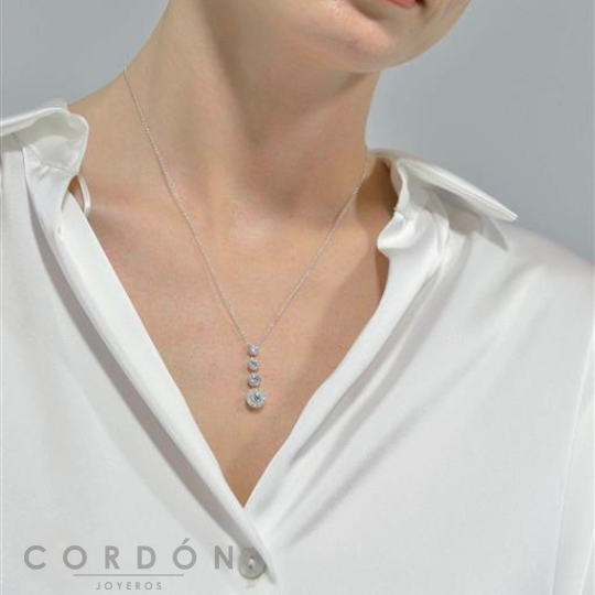 collar-plata-rodio-estrella-polar-circonitas-negras-salvatore