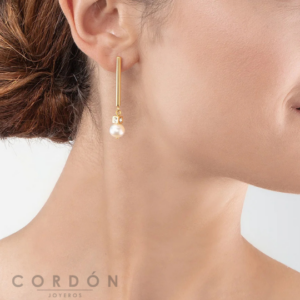pendientes-asimetria-perlas-de-agua-dulce-y-acero-coeur-de-lion