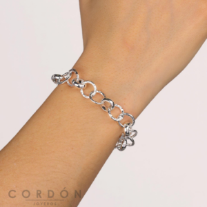 pulsera-acabada-en-plata-eslabon-brillo-textura-vidal-vidal
