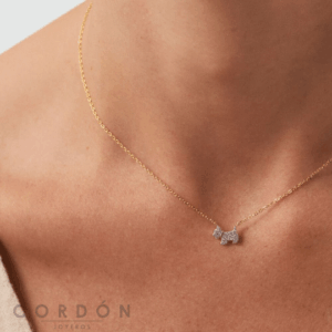 collar-mascotte-agatha-paris-02690120-879-tu