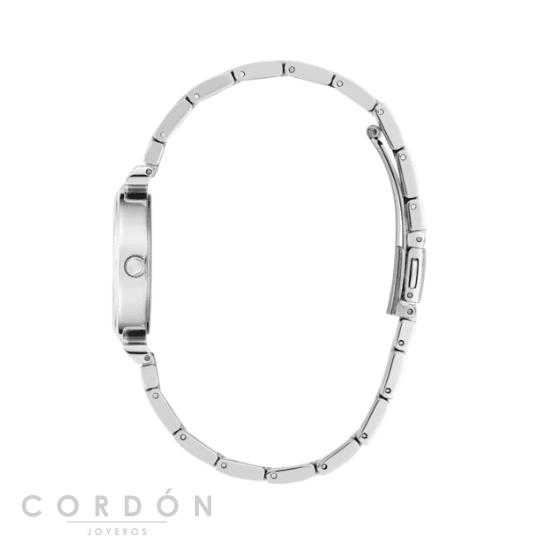 Detalle del brazalete con cristales decorativos Guess Array