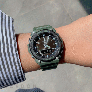 Correa de resina verde militar del reloj Casio anadigital Tough Solar